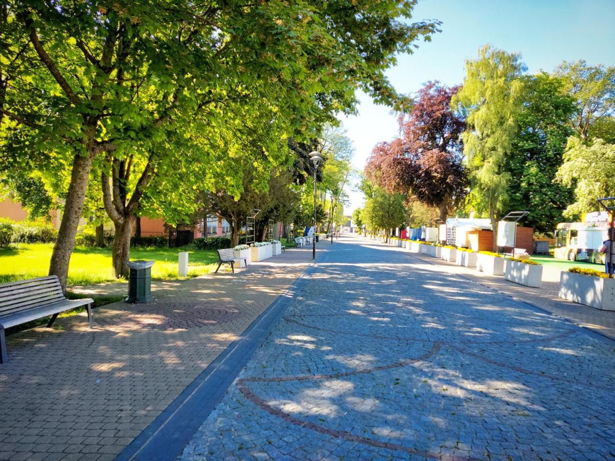 Apartament Planeta Mielno - Centrum, 2 Minuty Od Plazy ! ! ! Exteriör bild